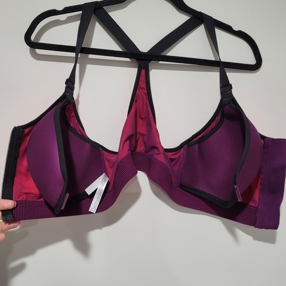 Victoria's Secret Wireless Sports Bra Size 34DD - Picture 4 of 15